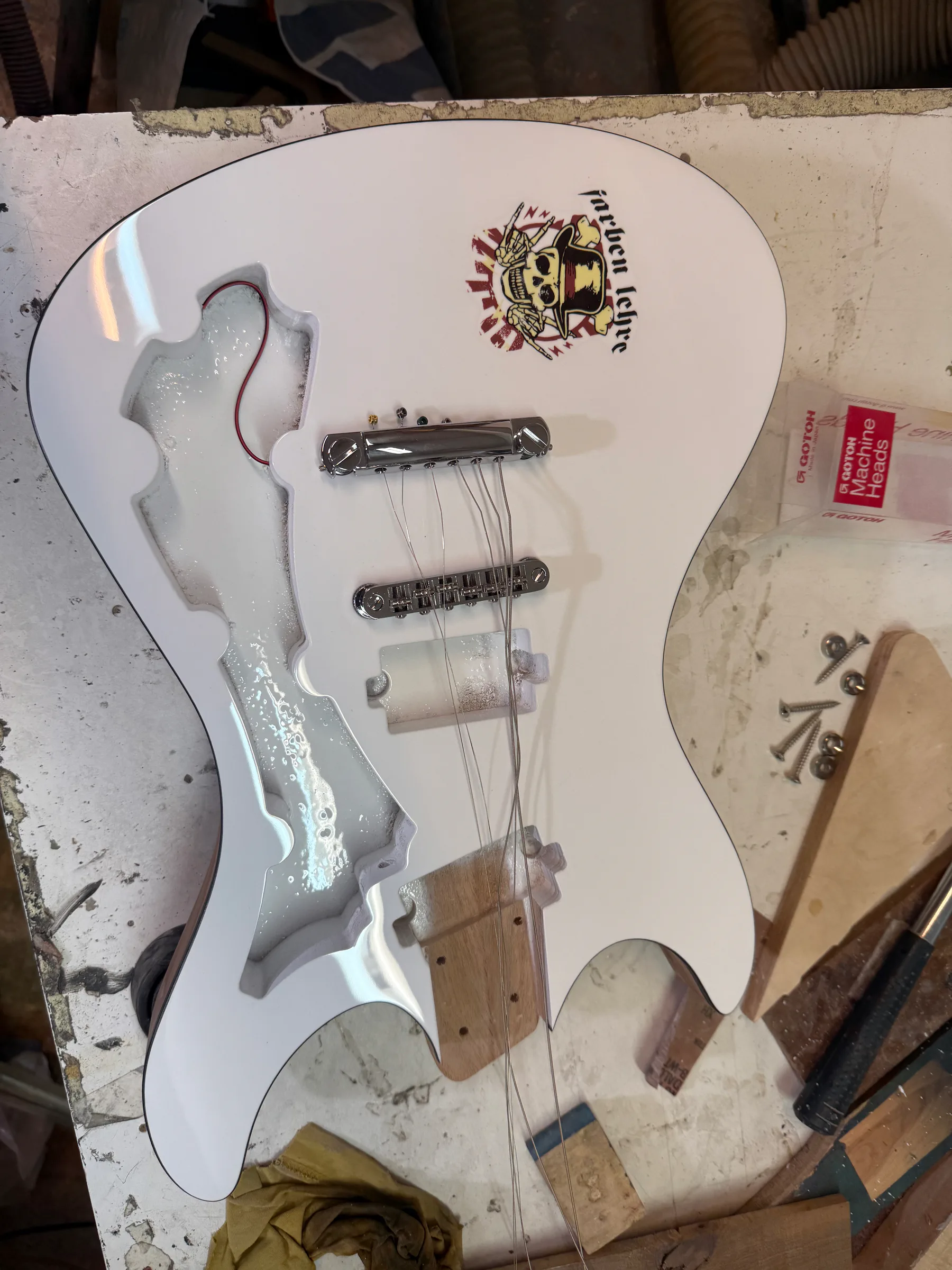 Jak powstaje gitara